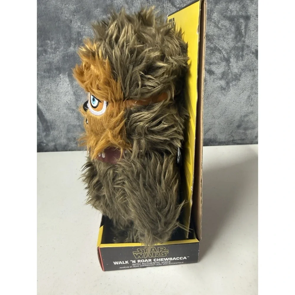 Star Wars Chewbacca Interactive Walk N' Roar Wookie 12